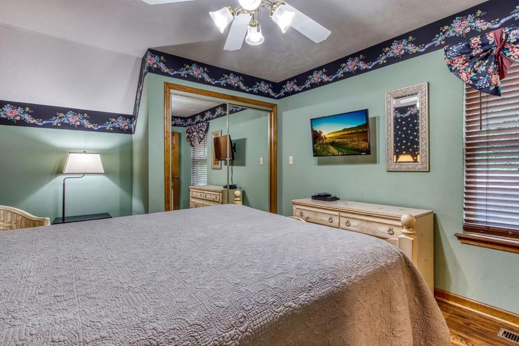 Serenity Heights, Amazing Views, Hot Tub Pool Access, 1089 Free Tickets Each Paid Day, Dollywood Gatlinburg Dış mekan fotoğraf